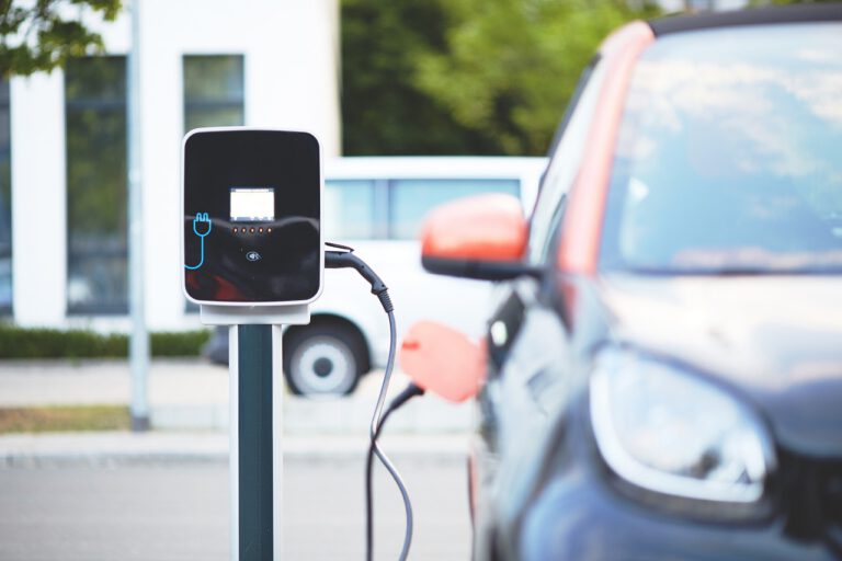 Elektrische auto laden met dynamische energie prijs